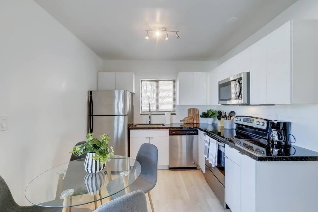 Chic Retreat: 2Br Apartment! Φορτ Λόντερντεϊλ Εξωτερικό φωτογραφία