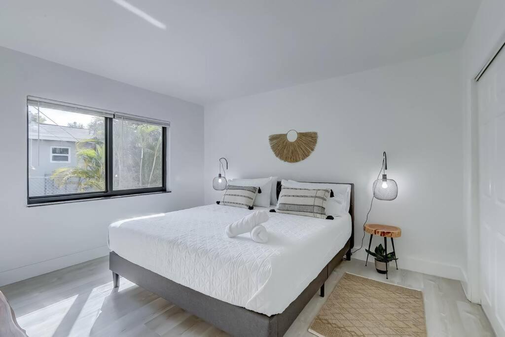 Chic Retreat: 2Br Apartment! Φορτ Λόντερντεϊλ Εξωτερικό φωτογραφία