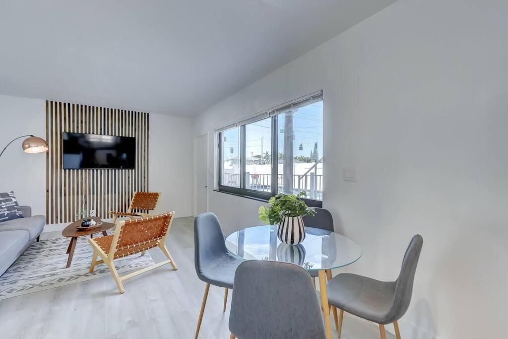 Chic Retreat: 2Br Apartment! Φορτ Λόντερντεϊλ Εξωτερικό φωτογραφία
