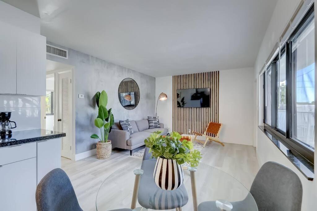 Chic Retreat: 2Br Apartment! Φορτ Λόντερντεϊλ Εξωτερικό φωτογραφία